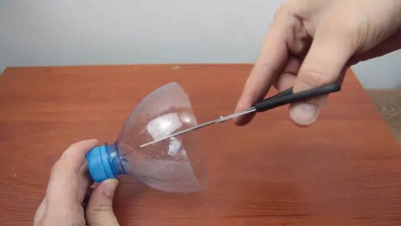 Làm cánh quạt từ chai nhựa