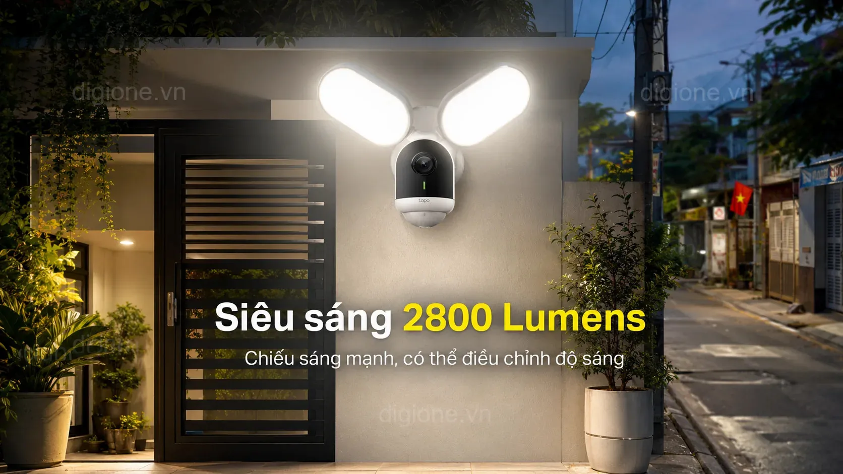 Camera Tapo C720 tích hợp đèn LED siêu sáng hỗ trợ quan sát màu ban đêm ở sân vườn